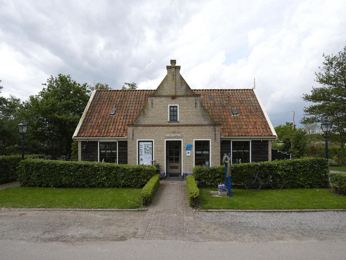 Comfy Villa In Wieringer Style Near The Wadden Sea Hippolytushoef Extérieur photo