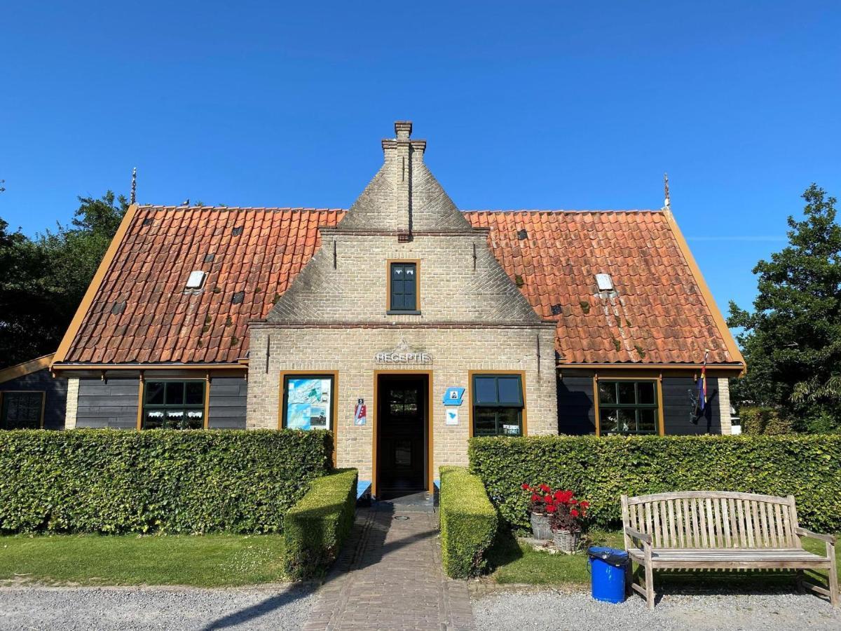 Comfy Villa In Wieringer Style Near The Wadden Sea Hippolytushoef Extérieur photo